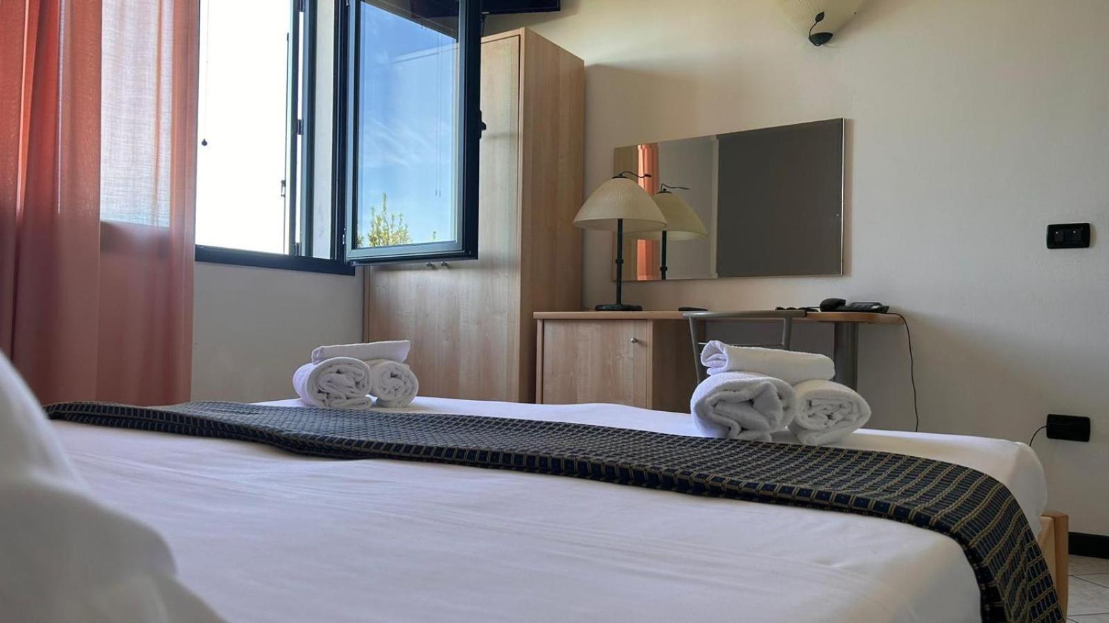 Hotel Gran Delta Di Alba-Invest Srl Rosolina Eksteriør bilde