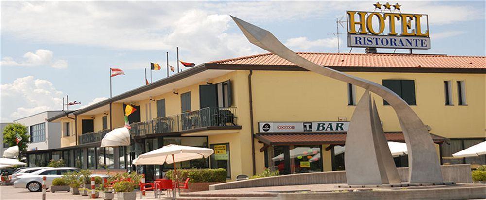 Hotel Gran Delta Di Alba-Invest Srl Rosolina Eksteriør bilde