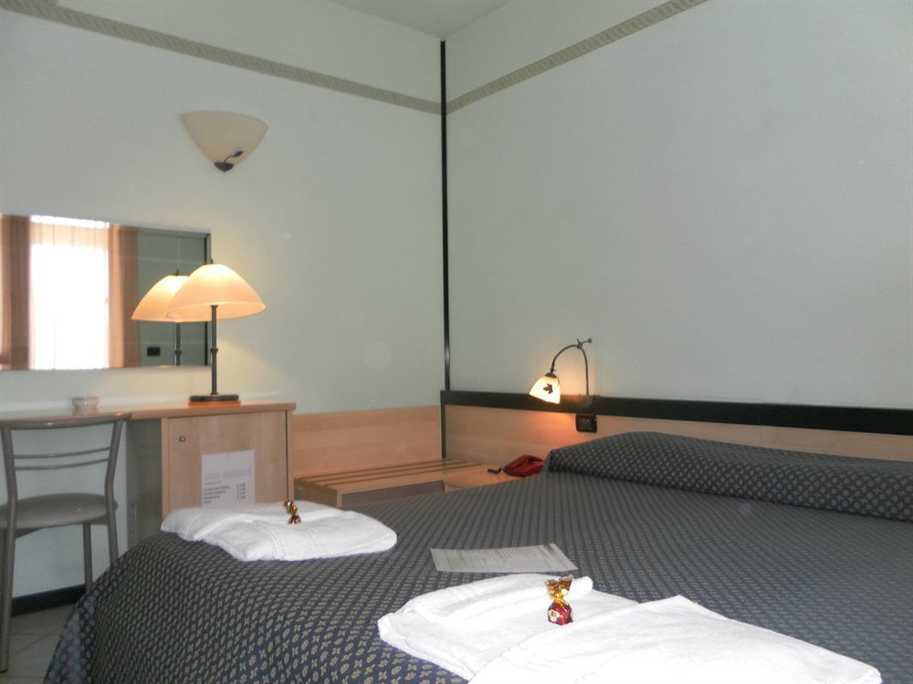 Hotel Gran Delta Di Alba-Invest Srl Rosolina Eksteriør bilde