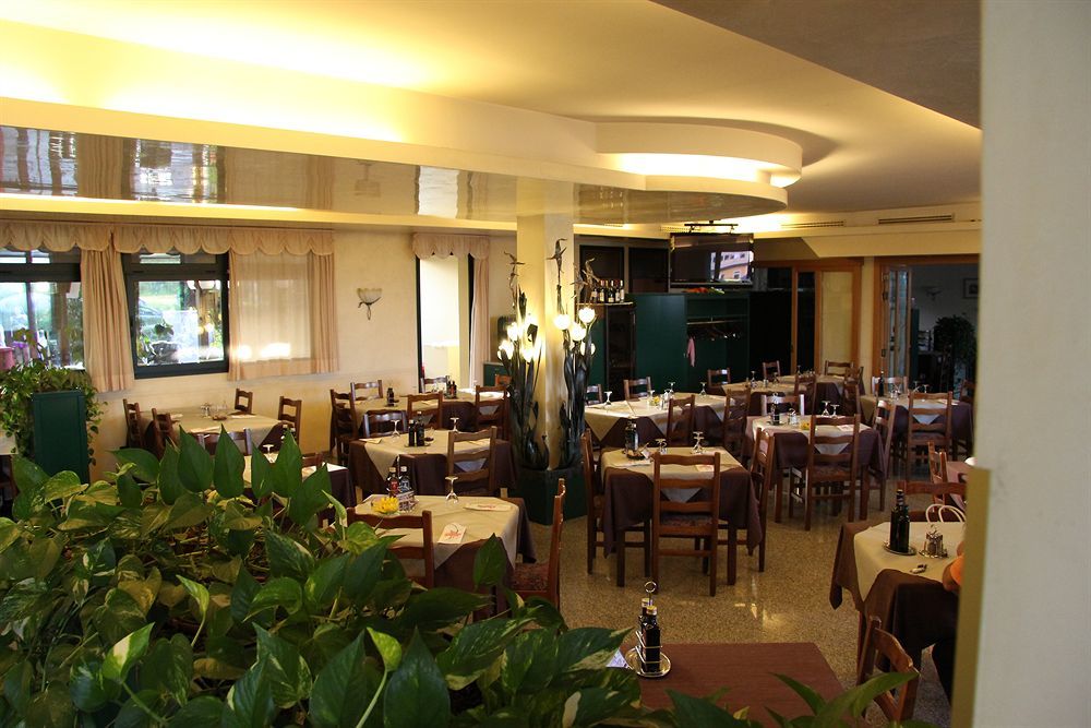 Hotel Gran Delta Di Alba-Invest Srl Rosolina Eksteriør bilde